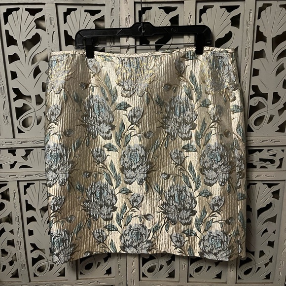 Tahari Dresses & Skirts - TAHARI by A.S. LEVINE LUSH GOLD METALLIC & AQUA BLUE FLOWER PATTERN MINI SKIRT